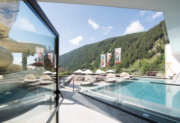 4-familienhotel-huber-vals-wellness-bad-peintner