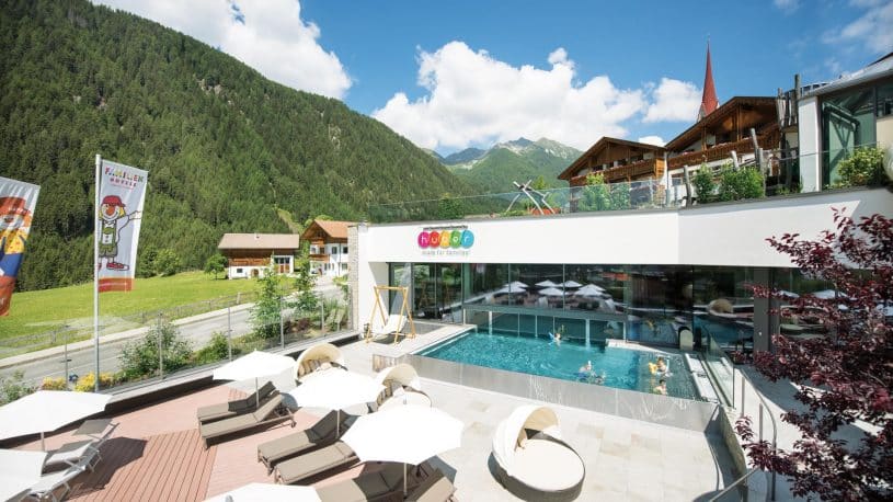 6-familienhotel-huber-vals-wellness-bad-peintner