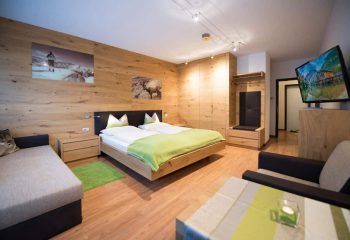 hotel-kranebitt-peintner-holzboden-11